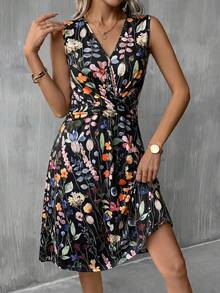 SHEIN Clasi 女款新款優雅V領收腰顯瘦打結針織A字中長洋裝 夏季度假洋裝 - 黑色 - 查看 4