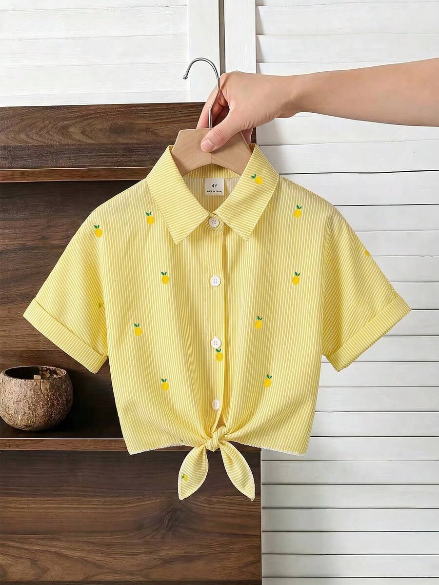 SHEIN Genkimix Kids 1件少女檸檬條紋印花,清新輕盈設計,女孩襯衫,打結下擺設計超級俏皮,適合外出、野餐、派對、日常穿著、返校,春夏季 - 黃色 - 查看 1