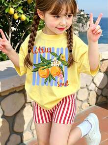 SummerOutfit 春夏秋女童創意個性化手繪藍條紋水果綠葉花朵字母標語印花休閒度假風基本款短T恤與單車短褲套裝 - 彩色 - 查看 3