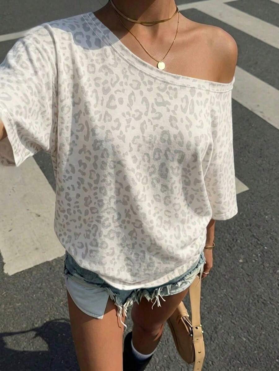 Muchica Leopard Print Women's Casual Minimalist Off-Shoulder Loose Short Sleeve T-Shirt Plus Size T-Shirt - Multicolor - View 1