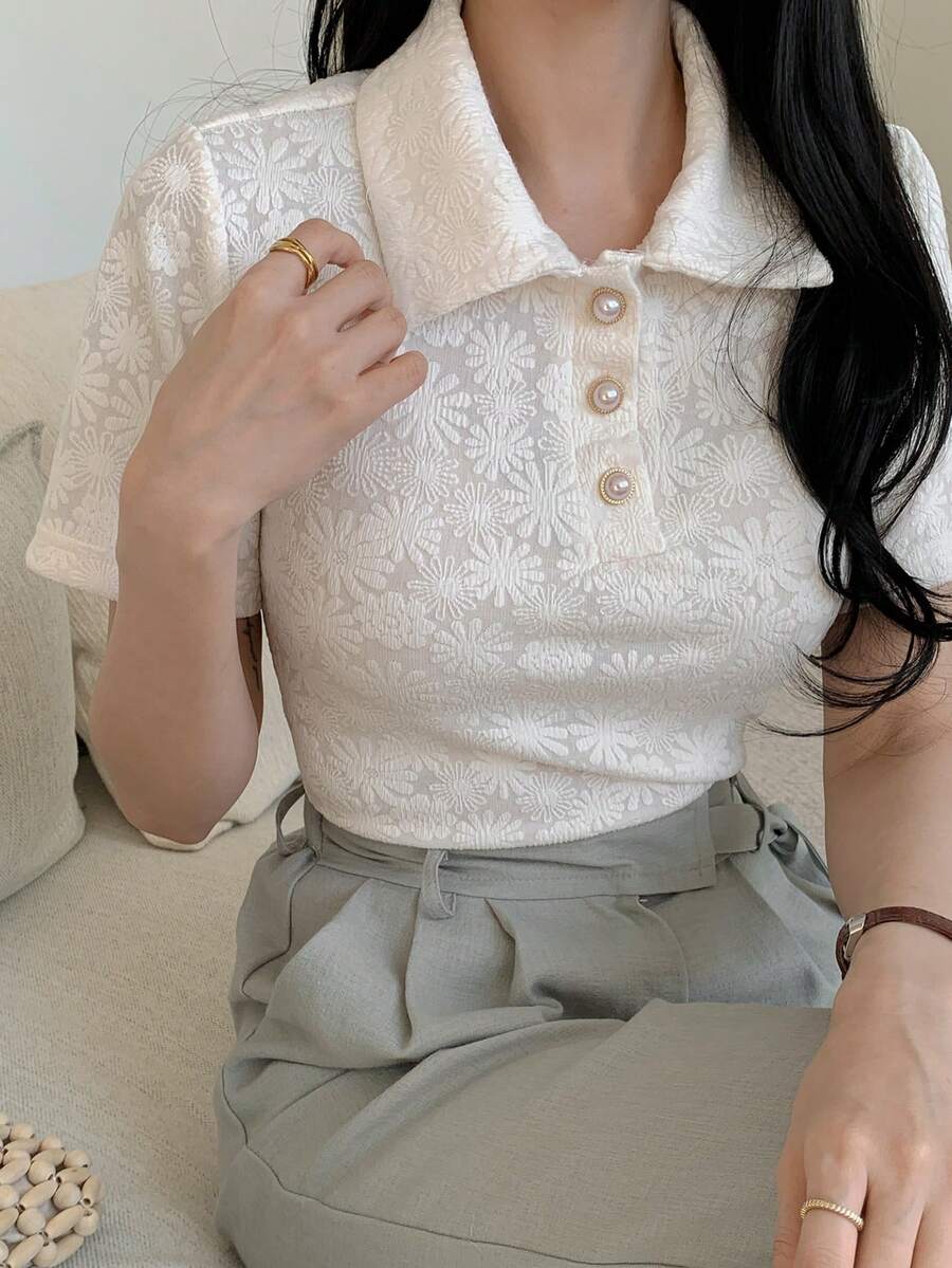 DAZY Women's Loose Casual T-Shirt, New Spring Style Suitable For Dates - White - View 1