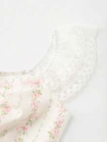 SHEIN PETITE 復古甜美花卉圖案蕾絲飾邊修身女式襯衫 - 白色 - 查看 4