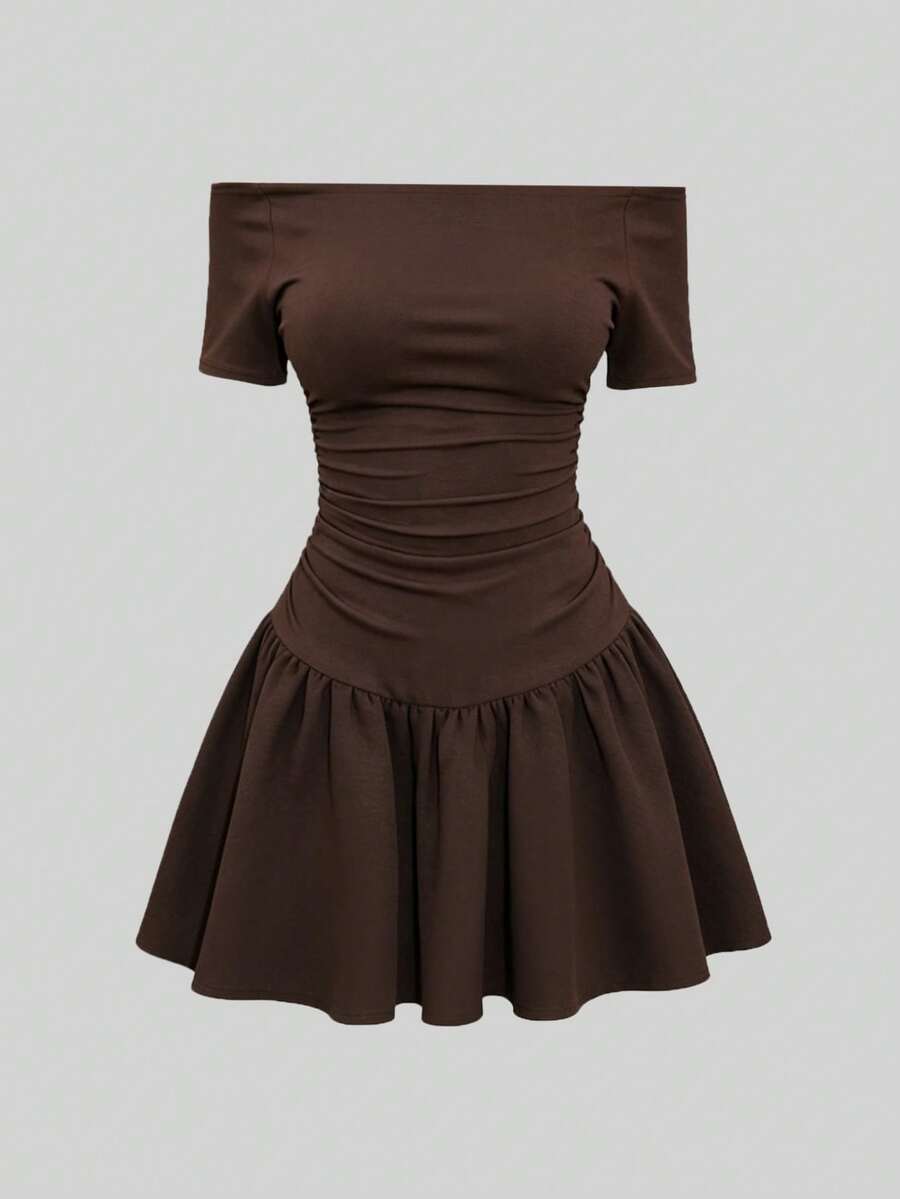 SHEIN Vestido de moda de unicolor con hombros descubiertos, manga corta y volantes para mujer - Café integral - Ver 1