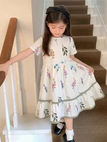 Dazy Kids 少女度假風花卉印花圓領短袖荷葉邊下擺洋裝 夏季 - 白色 - 查看 3