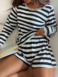 Livesso 女款條紋長袖上衣與短褲居家服套裝 - 黑與白 - 查看 3