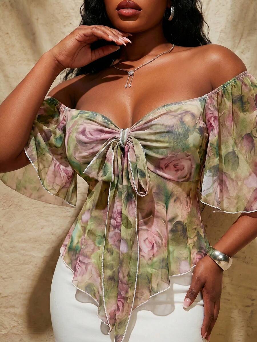 SHEIN SXY 大尺碼女款花卉印花前打結露肩時尚上衣 - 綠色 - 查看 1