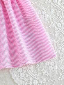 SHEIN 女嬰時尚優雅可愛休閒極簡泡泡紋理面料粉色條紋細肩帶洋裝，舒適梭織面料及膝中長裙 3D 大蝴蝶裝飾，春/夏新品，適合生日派對、日常穿著、外出和度假 - 西瓜粉 - 查看 8
