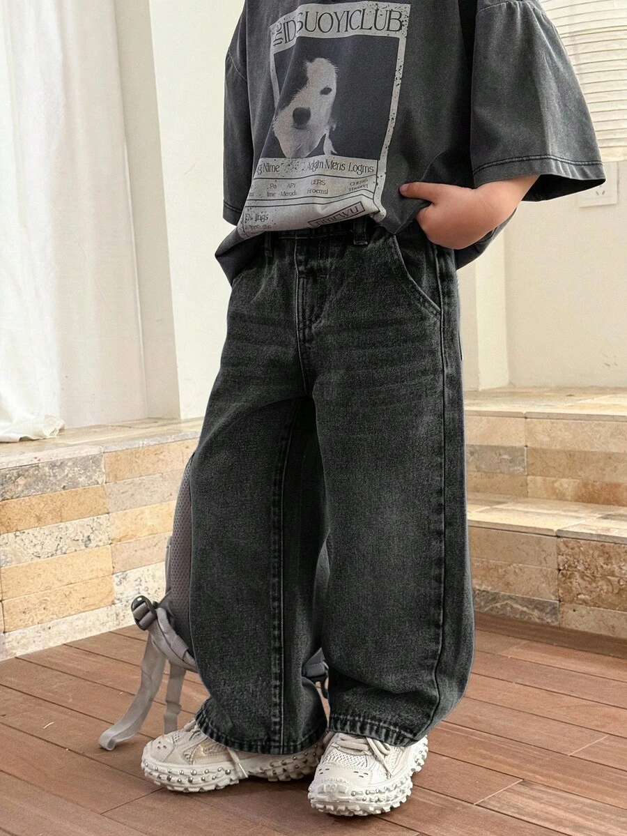 SHEIN 小男孩流行石洗休閒寬腿鬆垮牛仔褲,兒童春夏日常穿著 - 黑色 - 查看 1