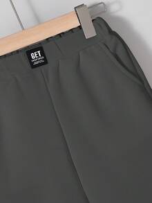 SHEIN Tween Boy Casual Comfortable Patchwork Solid Color Knee Length Slant Pocket Shorts - Dark Grey - View 4
