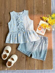 SHEIN Playful Pals 2026夏季春夏新款時尚SS26度假旅行必備兒童夏季服裝 26春夏新款時尚女嬰夏季黃色格紋雛菊甜美休閒兩件套，圓領短袖T恤搭配牛仔短褲兩件套，清新學院風適用於外出、居家、運動、派對等多種場合 - 藍色 - 查看 3