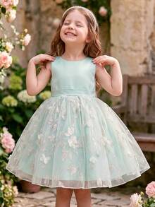 SHEIN Glamorique Kids Vestido de princesa para niñas, vestido de niña de flores para fiesta de cumpleaños, boda y vacaciones, tela de textura de satén, sin mangas, verde haba, falda de tul con dobladillo de flores 3D, lazo de amarre en la espalda, vestidos de graduación, vestidos de verano - Verde - Ver 4