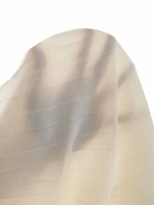 Abito corto senza maniche da donna in chiffon plissettato con cintura a catena - Weiss - Visualizzare 5