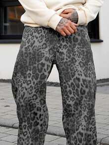 Artur Kramer Men's Denim Jeans With Leopard Print, Retro High Street Fashion Casual Loose Straight Leg Pants - Grey - View 3