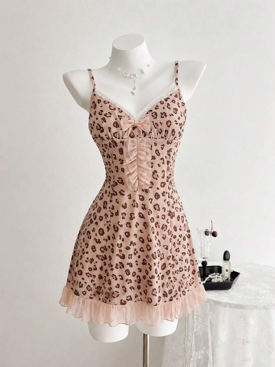 Flirla Gaun Mini Wanita Motif Leopard Musim Gugur dengan Tali Bahu Tipis dan Renda Jala, Cocok untuk Acara Malam, Motif Leopard Merah yang Imut - Baby Pink - View 1