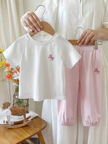 SHEIN 女嬰 2件組 春季休閒運動日常風格寬鬆刺繡裝飾套裝，短澎袖圓領上衣搭配條紋裝飾長褲 - 粉色 - 查看 3