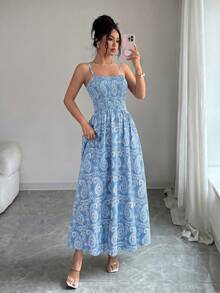 SHEIN Clasi 女款春夏時尚優雅熱帶波西米亞風無袖細肩帶收腰佩斯利印花長洋裝，適合海灘度假 - 藍白色 - 查看 4