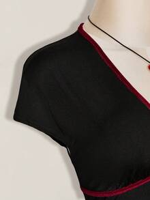 SHEIN ICON 大尺碼復古Y2K深V領花卉短袖收腰A字洋裝，開學穿搭、日常穿著、休閒度假夏季洋裝 - 黑色 - 查看 7