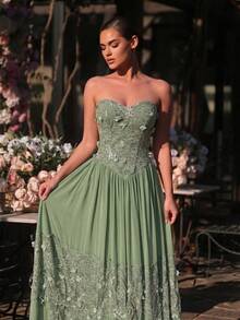 Glamrae Elegant Romantic Handmade 3D Floral Lace Chiffon Patchwork Strapless Basque Low Waist Court Style Extra Large A-Line Skirt Hem Romantic Lace Patchwork Suitable For Date Vacation Wedding Event Back To School Season Bachelorette Party Women's Evening Gown - Green - View 3