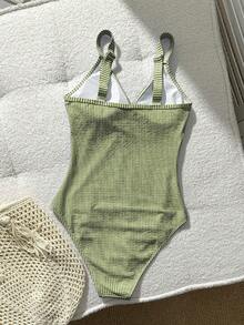 Swim Lushoire Baju Renang Terusan Bergaris dengan Detail Silang di Dada, Terbuat dari Kain Khusus - Hijau Tentara - View 2