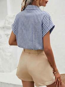 SHEIN Frenchy Kemeja Kasual Wanita Bergaris Minimalis Kancing Tunggal - Biru - View 2
