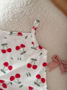 Emery Rose Kids Emery Rose Kids 2件套女童樱桃印花针织吊带背心和格子荷叶边短裤套装，时尚夏季女童套装，幼儿夏季服装，女童夏季套装，女童套装，儿童野餐服，可爱女童夏季格子荷叶边短裤和樱桃吊带背心套装 - 紅色 - 查看 6