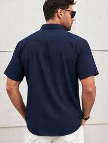 Manfinity Mode Men's Business Casual Dark Color Block Short Sleeve Shirt, Ceremony - Navy Blue - View 2