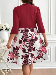 Reflora Vestido elegante de manga 3/4 con estampado floral para mujeres de talla grande, adecuado para vacaciones - Burdeos - Ver 2