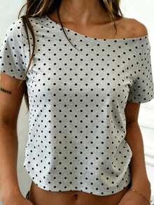 Rovax Kaos Lengan Pendek Asimetris dengan Motif Polkadot di Bahu - Grey - View 3