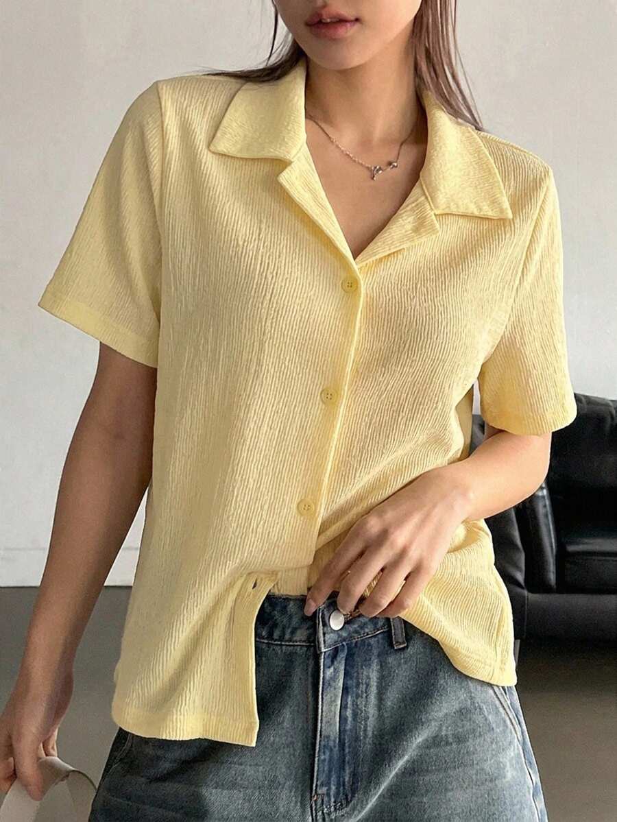 DAZY 女款黑色純色修身短袖T恤,立領鏤空設計,適合通勤、度假與假日夏季穿著 - 黃色 - 查看 1