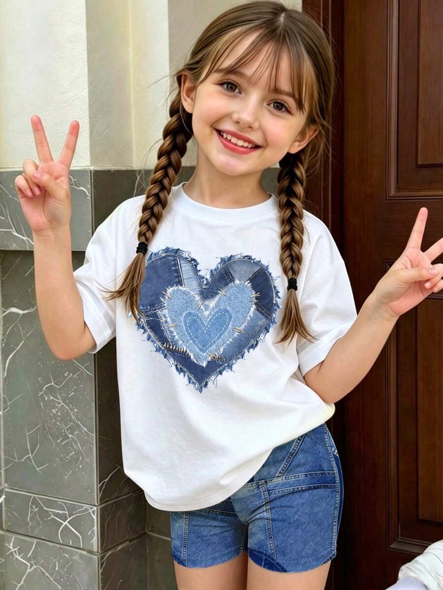 2pcs/Set Young Girls' Heart Print Round Neck Short Sleeve Top + Fashionable Denim Digital Print Shorts Set, Casual Chic, Outfit, Suitable For All Seasons