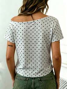 Rovax Kaos Lengan Pendek Asimetris dengan Motif Polkadot di Bahu - Grey - View 2