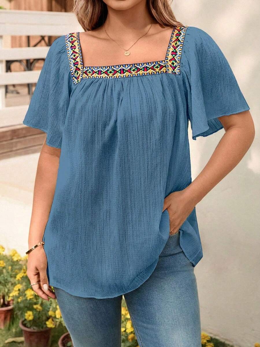 SHEIN LUNE 大尺碼女款藍色夏季波希米亞方領刺繡飾帶飄逸袖復古印花飾邊上衣,度假假期牛仔女風畢業季 - 藍色 - 查看 1