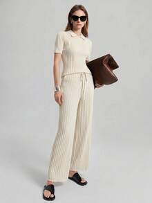 Ontre 2026SS 春夏新款女款 2 件套毛衣套裝，熱銷素色女款 2 件套，含 Polo 領針織上衣與抽繩長褲，老錢風，極簡都市通勤穿搭，短袖針織上衣，休閒現代女款辦公穿著，舒適修身 2 件套，翻領度假穿搭，極簡優雅教師穿搭，假日穿搭，時尚百搭女款毛衣 2 件套 - 杏色 - 查看 3