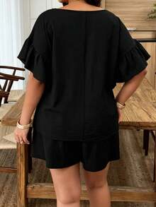 Weeklong Conjunto casual de mujer talla grande para primavera/verano con cuello redondo, mangas con volantes y shorts cortos - Negro - Ver 2