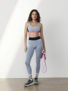 Aralina Ensemble de sport avec débardeur ultra court et leggings en patchwork de couleurs contrastées - Multicolore - Voir 10