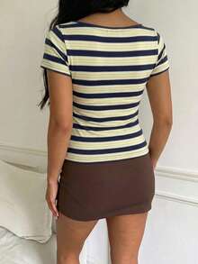 CovetEZ 女款休閒修身短袖T恤，美式復古條紋，女款夏季服飾，適合日常通勤、約會、聚會，秋/冬/春/夏，聖誕節、新年、感恩節、派對、婚禮、海灘、畢業、時尚、優雅、休閒、外出、約會、預約、通勤 - 彩色 - 查看 2