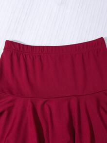 SHEIN 這款全新兩件式青少年女孩套裝包含一件時尚、休閒、舒適且透氣的粉紅色圓領針織背心，搭配一件相配的粉紅色分層裙。背心在腰部和下擺處有褶皺設計，營造出優雅的整體外觀。這套高品質套裝適合日常穿著，也適合度假、旅行和派對，是春夏季的理想選擇。 - 酒紅色 - 查看 8