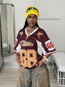 SHEIN CURVE+ Damen Sommer Große Größen V-Ausschnitt American Football Trikot T-Shirt mit Buchstaben Aufdruck, Paar im gleichen Stil - Verschiedenfarbig - Übersicht 8