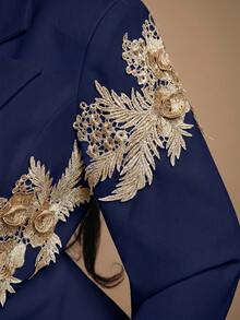 Radiana 大尺碼女款優雅奢華金線刺繡3D花卉裝飾通勤風西裝外套與喇叭褲套裝，適合宴會、舞會、都市、性感辦公室 - 藏蓝色 - 查看 2