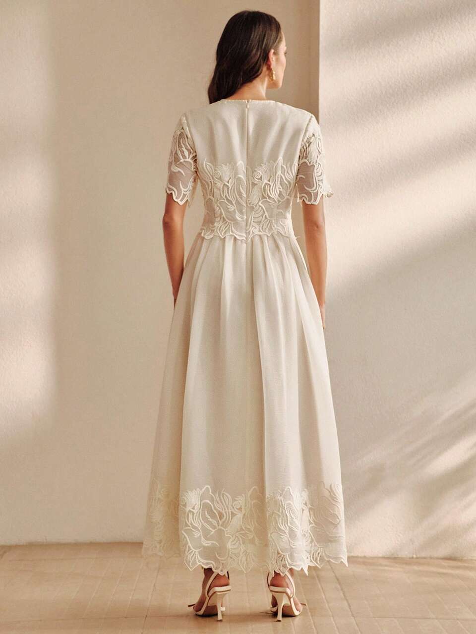 Women's New Elegant Intellectual Wedding Party Banquet Gentle Round Neck Heavy Embroidery Hollow Out Short Sleeve Waist-Cinched Slimming Long Dress