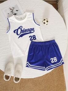 Set băieți tineri ținută sport americană, maiou fără mâneci și pantaloni scurți, 2 piese, cu imprimeu grafic desen animat și litere Chicago, stil streetwear energic, uniformă de baschet, nou de vară - Albastru si alb - Vizualizare 3
