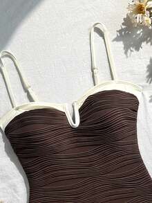 Swim Mod Traje de baño de una pieza para mujer con patrón de onda, borde con volantes, cuello en V pequeño y tirantes finos, nuevo para primavera/verano - Multicolor - Ver 3