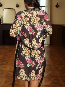 Seduluxe 3pcs/Set Blus Jala Seksi Bermotif Ukuran Standar Wanita + Celana Dalam + Jubah - MultiWarna - View 2