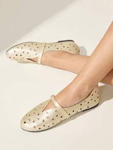 CUCCOO CHICEST Women's Skeleton, Buckle, Comfortable Flat Shoes - Gold - View 2