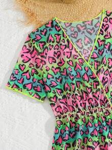 SHEIN Baju Terusan Lengan Pendek Kasual Serbaguna dengan Motif Hati, Leher V, dan Detail Kerut di Pinggang untuk Remaja Perempuan. - MultiWarna - View 4