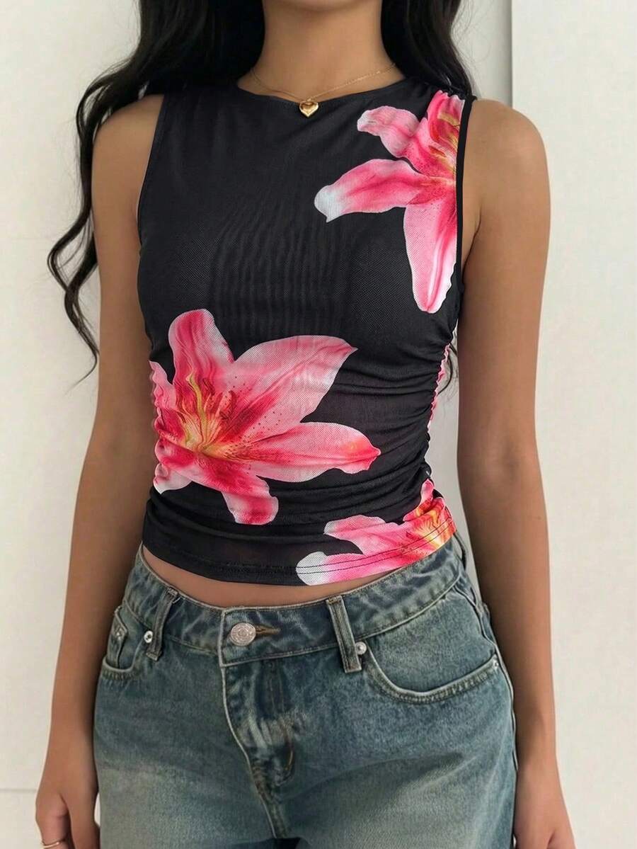 SHEIN 少女背心/吊带衫 夏季甜美清爽碎花印花吊带衫,修身贴合,适合春季、夏季、度假、海滩、热带风情,碎花印花,四季皆宜 - 黑色 - 查看 1