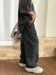 SHEIN 小男孩流行石洗休閒寬腿鬆垮牛仔褲，兒童春夏日常穿著 - 黑色 - 查看 3