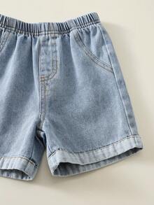 SHEIN 男女嬰兒/男嬰 2件組 春夏休閒可愛黑色T恤上衣與牛仔短褲套裝，男嬰套裝，男嬰夏季服裝，柔軟，街頭風，牛仔，牛仔褲 - 霧霾藍 - 查看 8