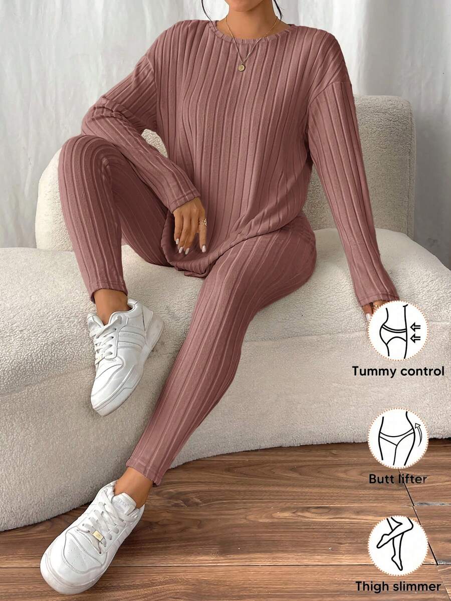 SHEIN Frenchy Camiseta de punto acanalado con hombros caídos & Leggings de tela texturizada Conjunto de dos piezas - Rosa vieja - Ver 1