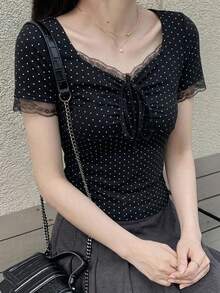 黑色